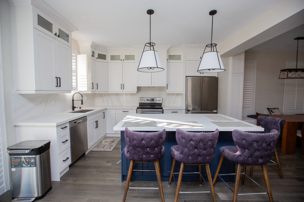 Toronto condo kitchen remodel – L-shaped layout and quartz finish