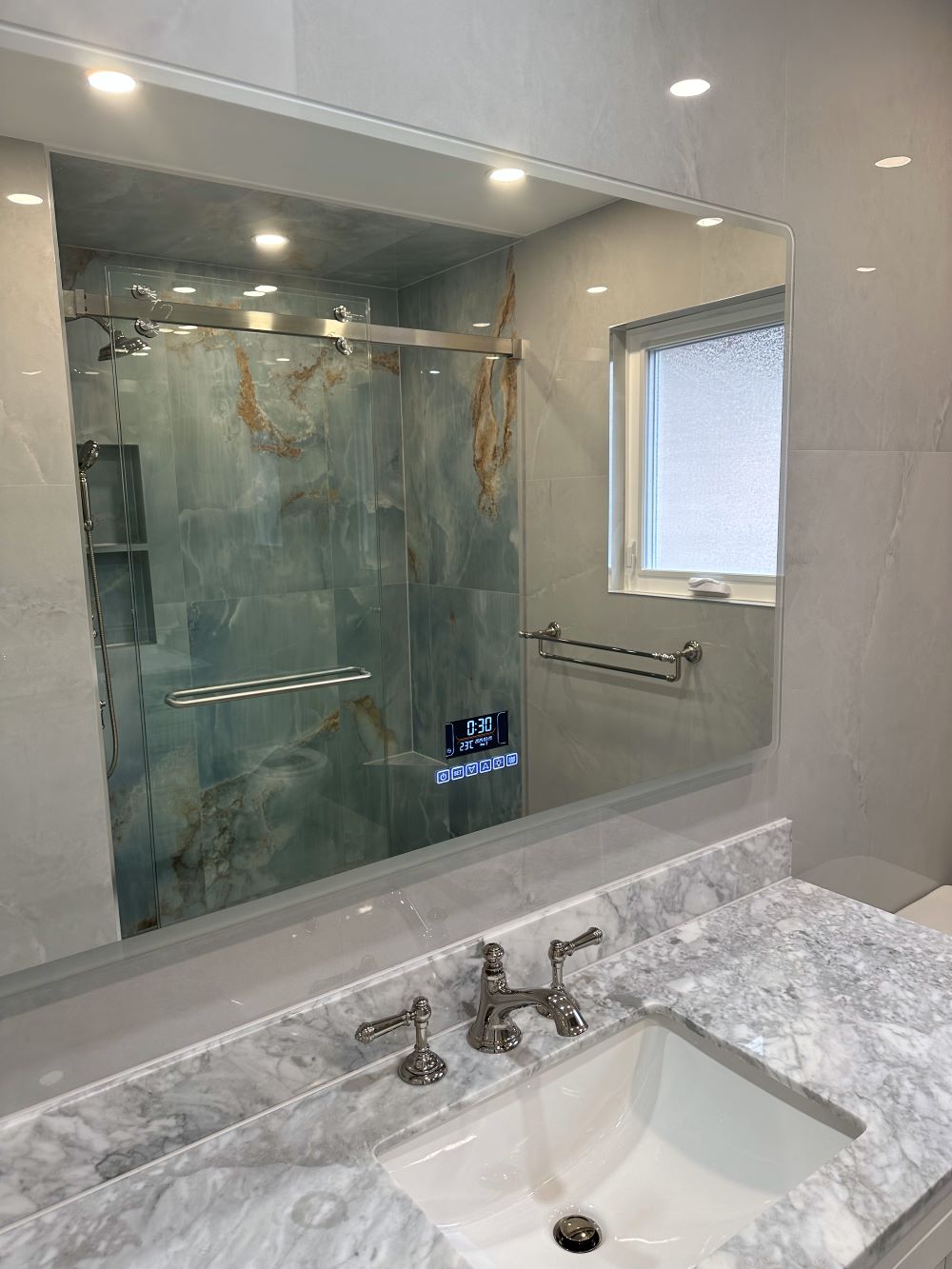 Mirror A large rectangular mirror featuring an integrated digital display (clockother information) (2) Barrie