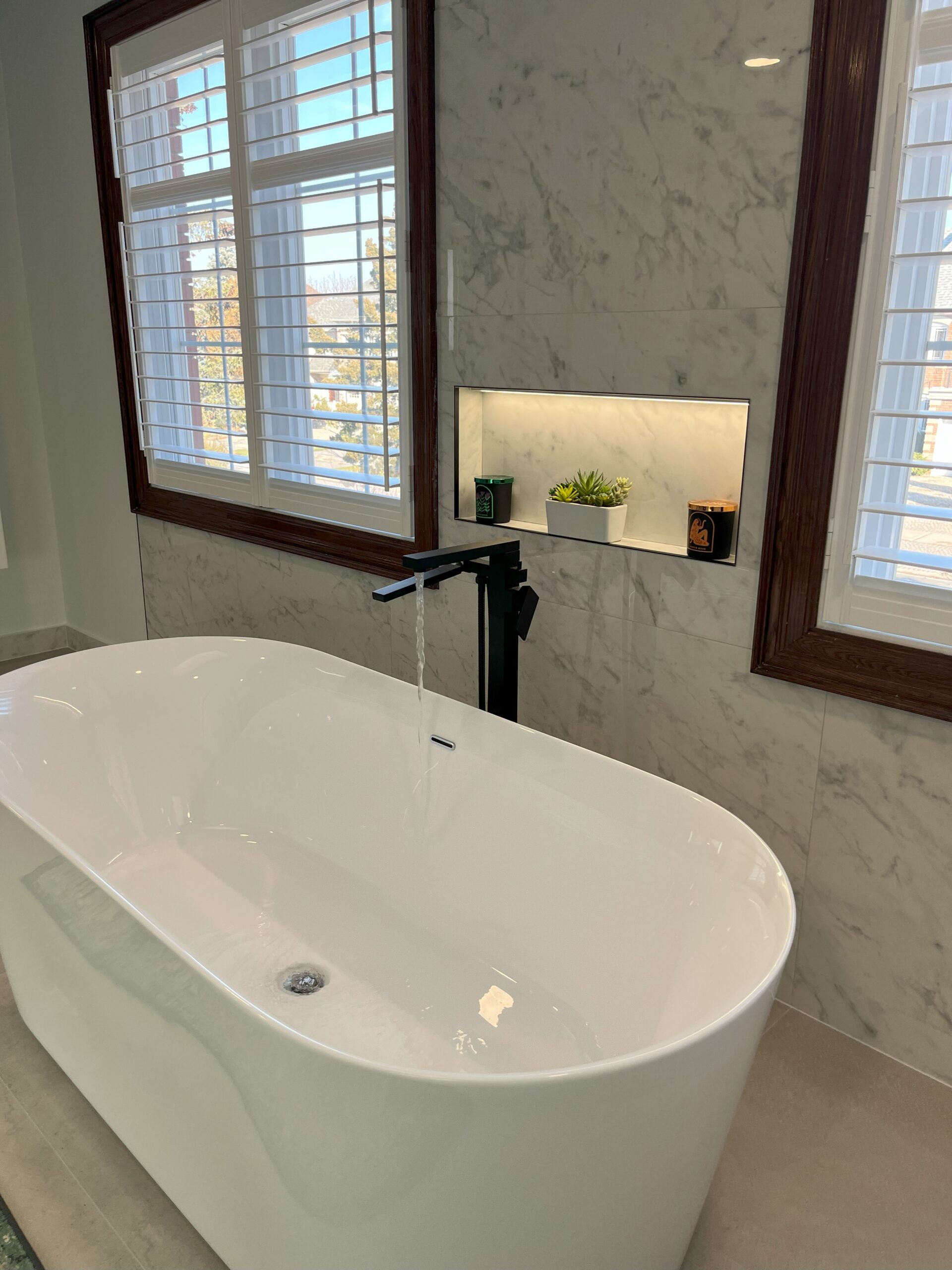 area tub 1 bathroom renovation cost Barrie