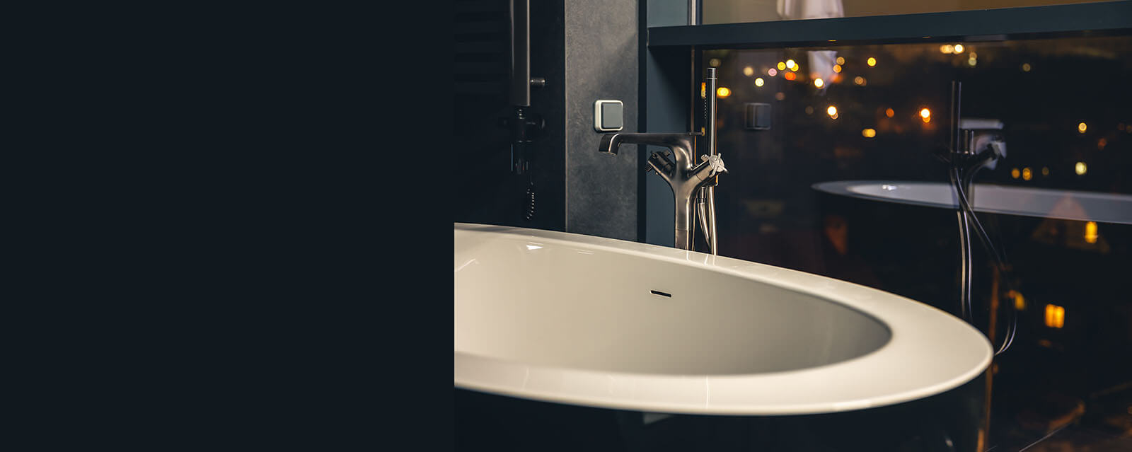 Luxuriously Warm Bathroom