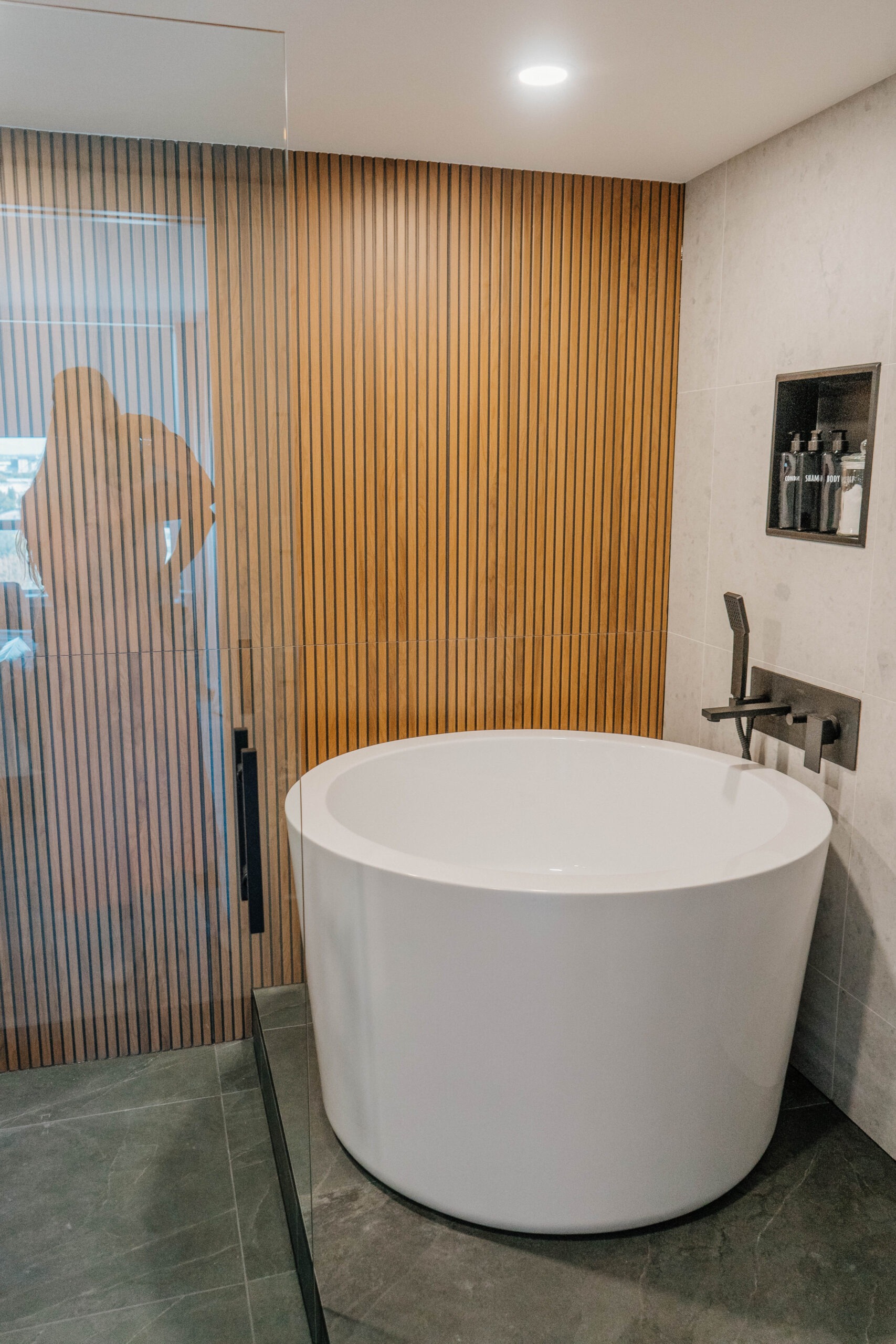 MODERN~2 Richmond Hill